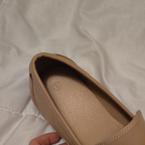 Elegant Women's Tan Slip-On Loafers - Picture 5 of 6